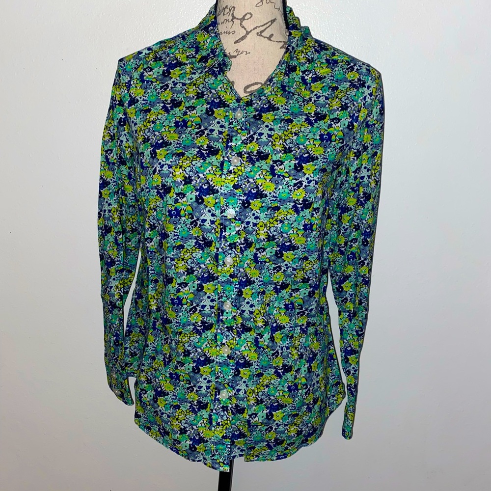💙💚Crown & Ivy Floral Top💚💙